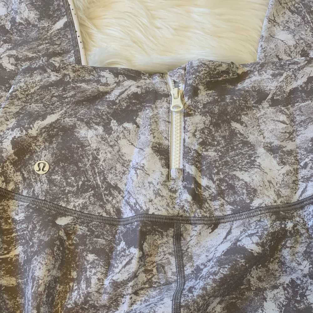 Beach break paddle tight lululemon size 10 marble - Picture 6 of 8